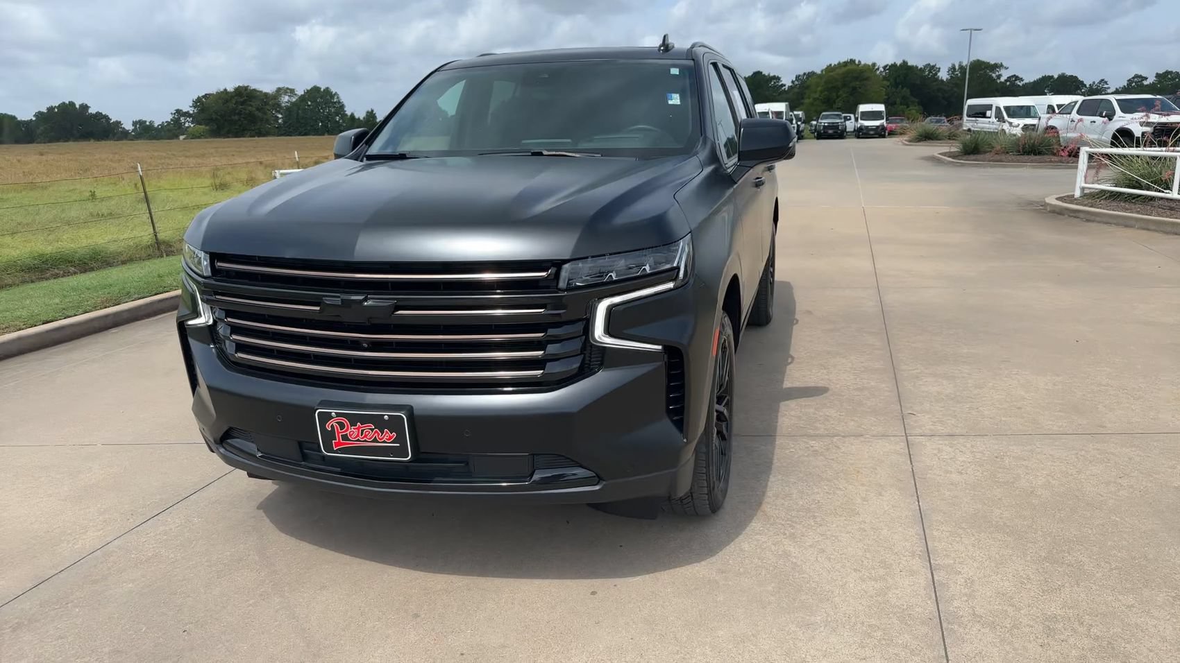 Used 2024 Chevrolet Tahoe High Country RWD image 3