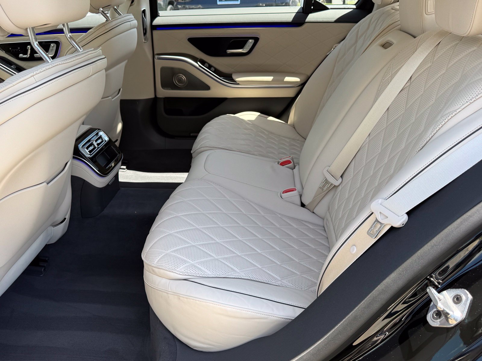 Used 2023 Mercedes-Benz S 580 4MATIC Sedan image 40