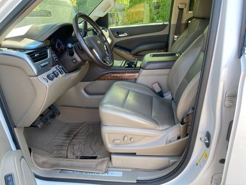 Used 2020 Chevrolet Suburban Premier AWD/4WD image 10