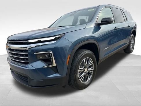 New 2026 Chevrolet Traverse LT w/ Driver Confidence Package image 2