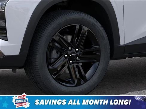 New 2026 Chevrolet Trax ACTIV w/ Sunroof Package FWD image 9