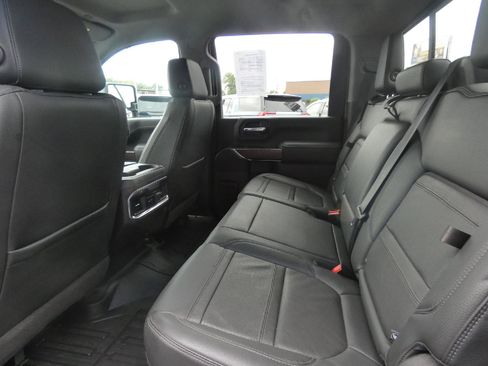 Used 2022 GMC Sierra 2500 Denali AWD/4WD image 13