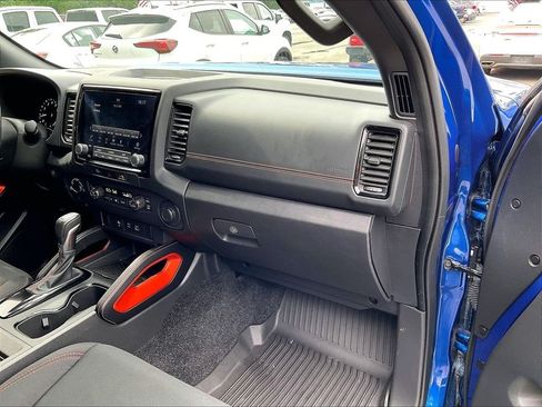 Used 2024 Nissan Frontier PRO-4X w/ Technology Package AWD/4WD image 13