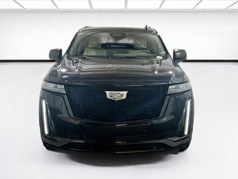 Used 2021 Cadillac Escalade Sport Platinum AWD/4WD image 2