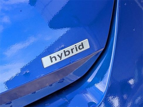 Used 2025 Hyundai Elantra Limited image 31