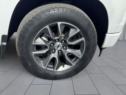 Used 2023 Chevrolet Silverado 1500 RST AWD/4WD image 7