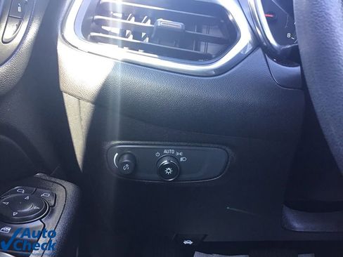 Used 2019 Chevrolet Equinox LT image 35