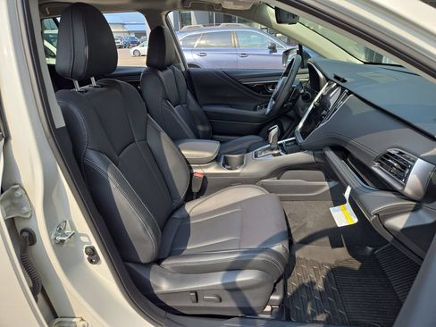 Used 2025 Subaru Outback Limited AWD/4WD image 17