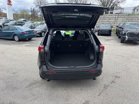 Used 2025 Toyota RAV4 XLE AWD/4WD image 13