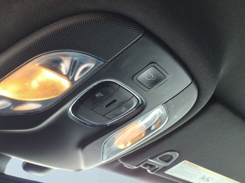 Used 2021 Jeep Compass Latitude w/ Driver Assistance Group image 16