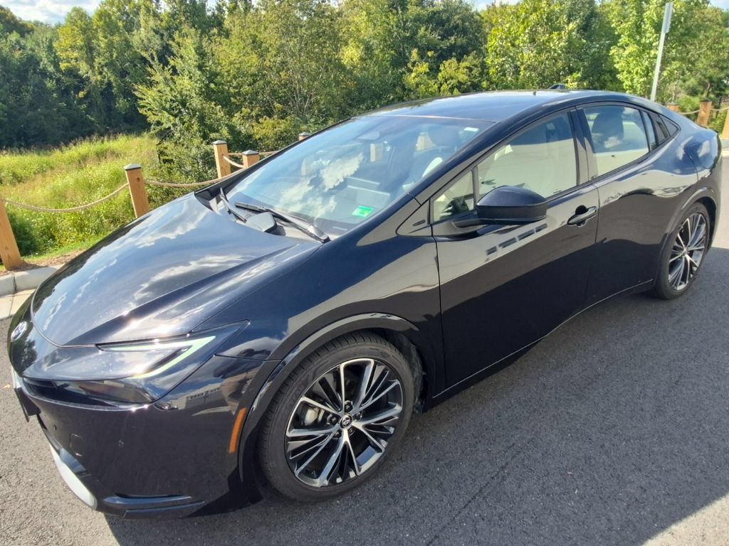 Used 2024 Toyota Prius Limited w/ Limited Premium Package FWD image 1