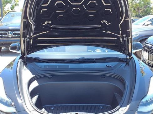 Used 2018 Tesla Model 3 Long Range RWD image 8