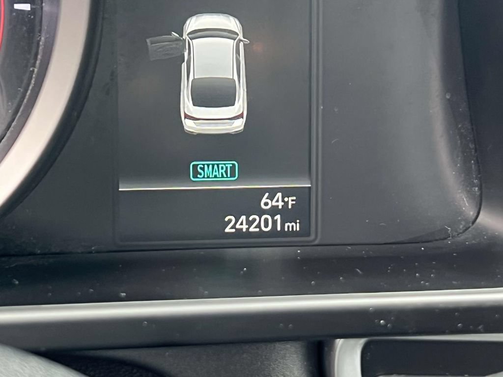 Used 2023 Hyundai Elantra SEL w/ Preferred Accessory Package FWD image 26