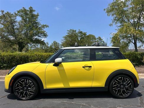 Used 2025 MINI Cooper S FWD image 2