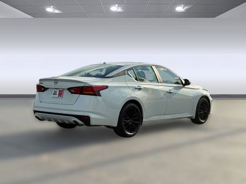 New 2025 Nissan Altima 2.5 SV w/ SV Special Edition Package image 8