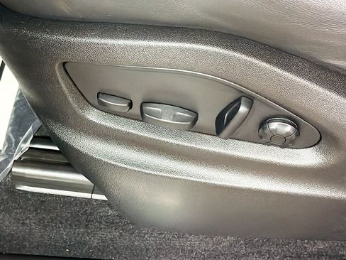 Certified 2023 Porsche Cayenne Platinum Edition AWD/4WD image 24