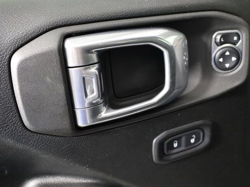 Used 2021 Jeep Wrangler Unlimited Rubicon AWD/4WD image 18