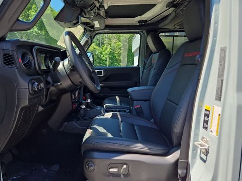 New 2026 Jeep Wrangler Unlimited Rubicon w/ Safety Group AWD/4WD image 12