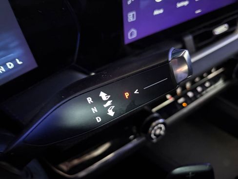 Used 2025 Chevrolet Equinox LT image 39