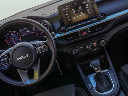 Certified 2024 Kia Forte LXS w/ LXS Technology Package FWD image 19