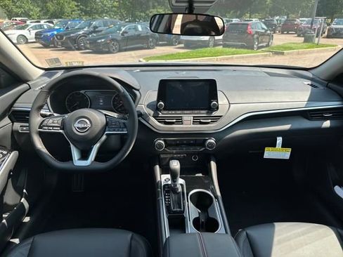New 2025 Nissan Altima 2.5 SR image 6