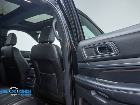 Used 2018 Ford Explorer Sport w/ Equipment Group 401A image 31