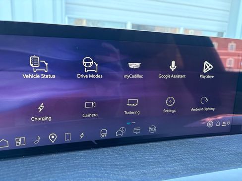 New 2026 Cadillac Escalade IQ Luxury 2 w/ LPO, Floor Liner Package image 34