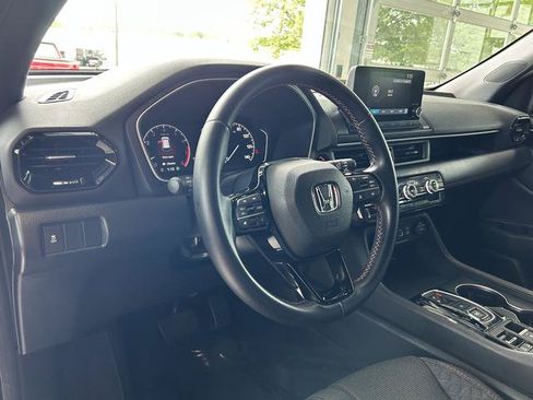 Used 2024 Honda Pilot Sport image 16