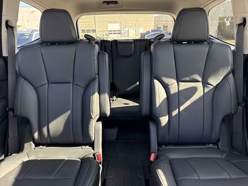 New 2026 Subaru Ascent Limited image 34