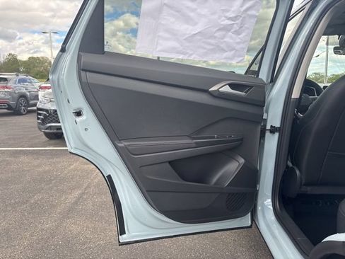 New 2026 Volkswagen Taos SE AWD/4WD image 28