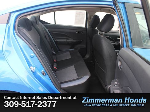 Used 2024 Nissan Versa SV FWD image 7