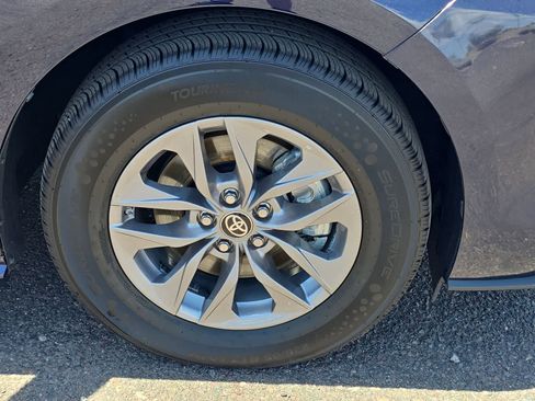 Used 2024 Toyota Sienna XLE FWD image 10