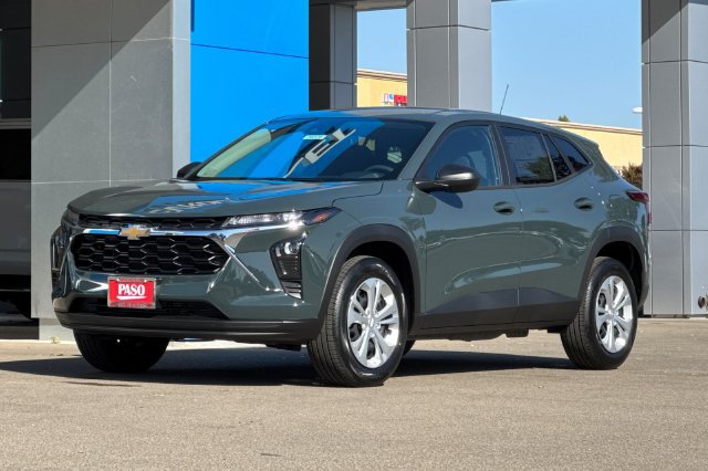 New 2026 Chevrolet Trax LS w/ Driver Confidence Package FWD image 13