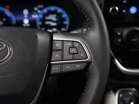 New 2026 Toyota Grand Highlander Limited image 13