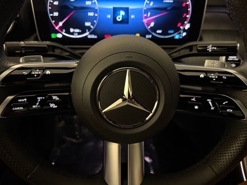 Used 2024 Mercedes-Benz CLE 450 4MATIC Coupe image 27