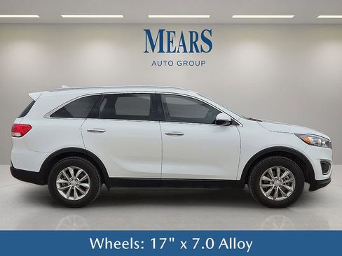 Used 2016 Kia Sorento LX image 7