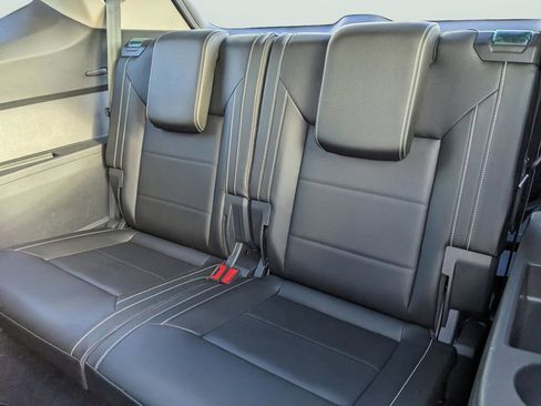 Used 2023 Volkswagen Atlas SE w/ Black Wheel Package FWD image 18