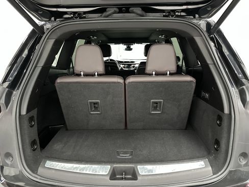 Used 2024 Cadillac XT6 Premium Luxury image 14