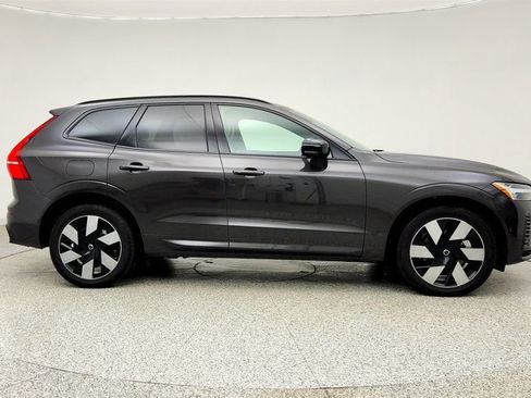 Used 2024 Volvo XC60 T8 Ultimate w/ Climate Package AWD/4WD image 4