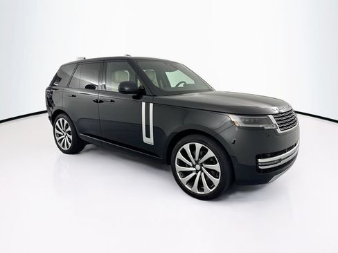 Certified 2025 Land Rover Range Rover Autobiography AWD/4WD image 3