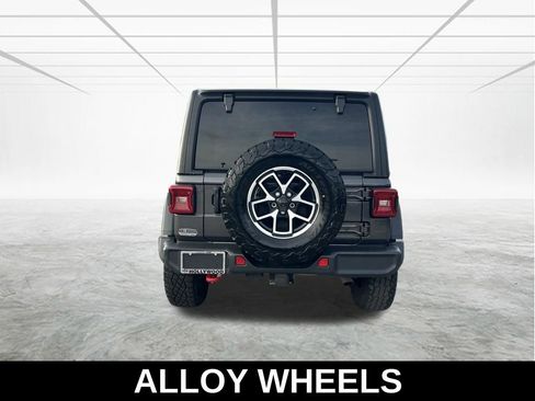 Used 2024 Jeep Wrangler Unlimited Rubicon AWD/4WD image 6