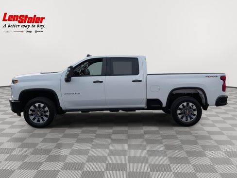 Used 2023 Chevrolet Silverado 2500 Custom w/ Custom Value Package image 2