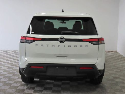 Used 2023 Nissan Pathfinder S FWD image 4