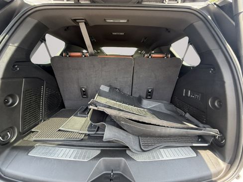 Certified 2024 GMC Yukon Denali Ultimate image 15