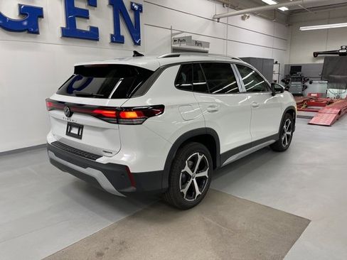 New 2026 Volkswagen Tiguan SE image 4