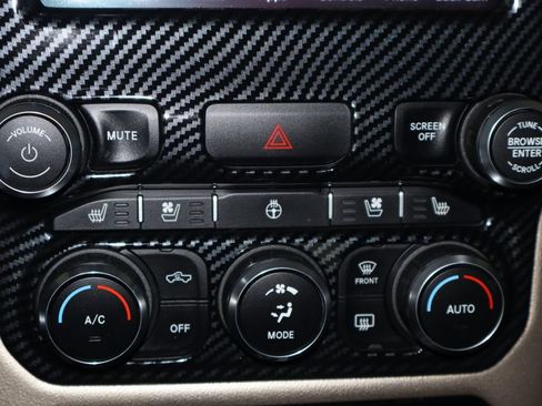 Used 2019 RAM 1500 Laramie AWD/4WD image 26