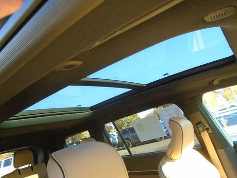 Certified 2024 Jeep Grand Cherokee L Summit w/ Luxury Tech Group V image 20