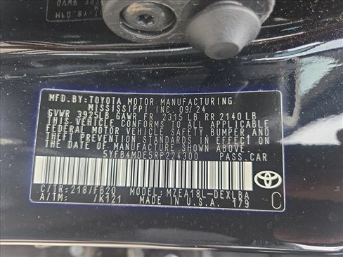 Used 2024 Toyota Corolla LE FWD image 16