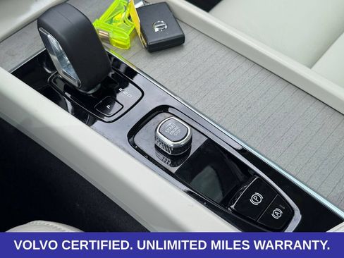 Certified 2024 Volvo V60 B5 Cross Country Plus w/ Protection Package Premier AWD/4WD image 22