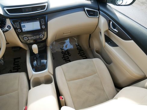 Used 2014 Nissan Rogue SV w/ SV Premium Package image 11